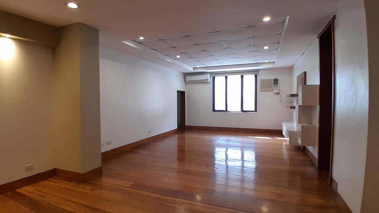 Makati 别墅出租 Dasmarinas Village, Makati