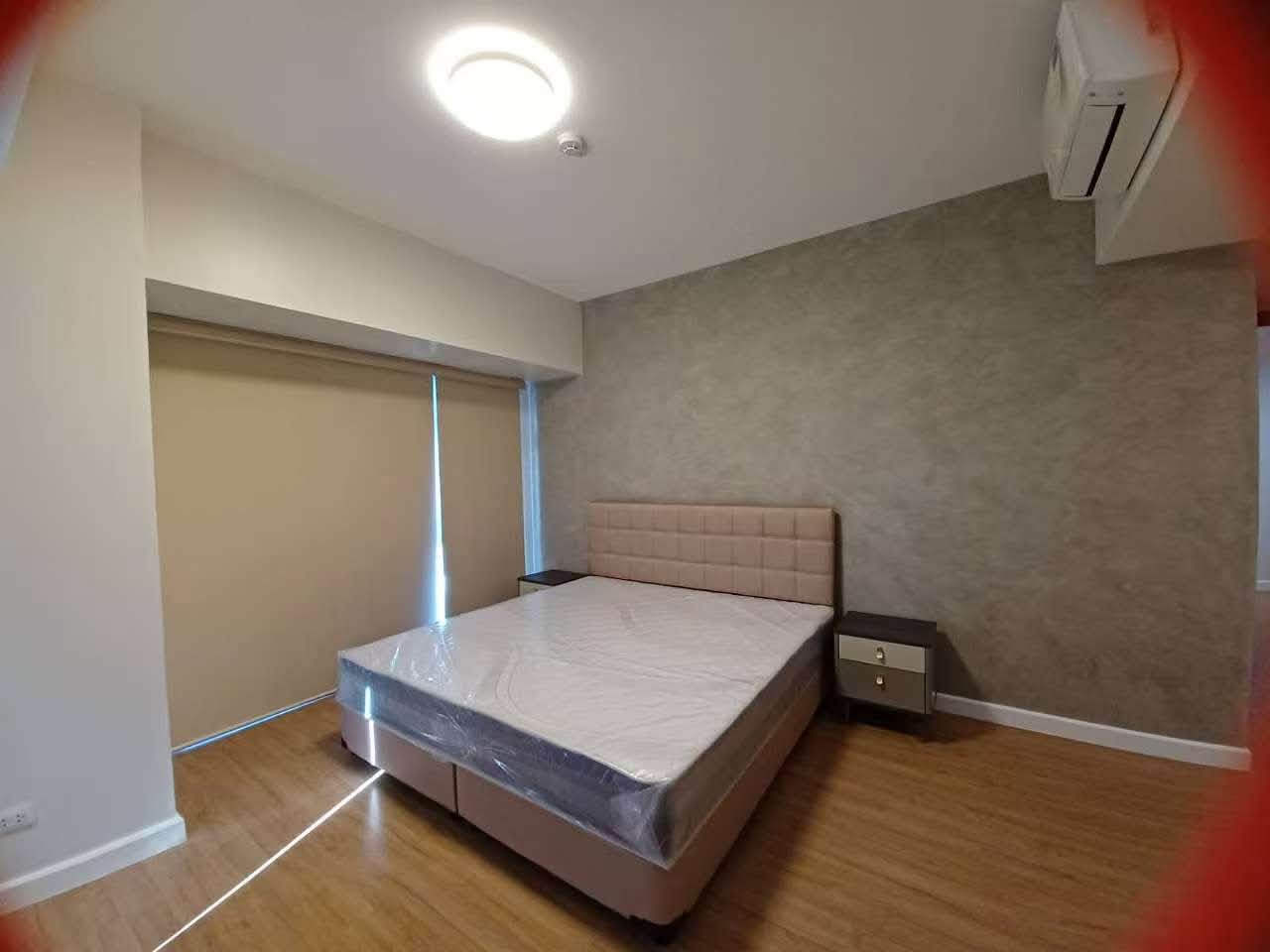BGC Park triangle  三房，125平，17万带车位 带家具
