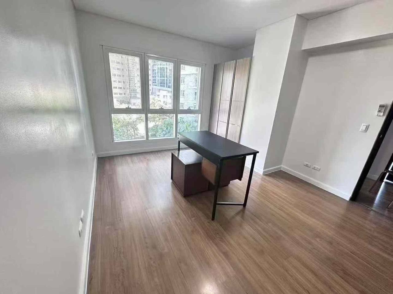BGC Two serendra3房一手出售