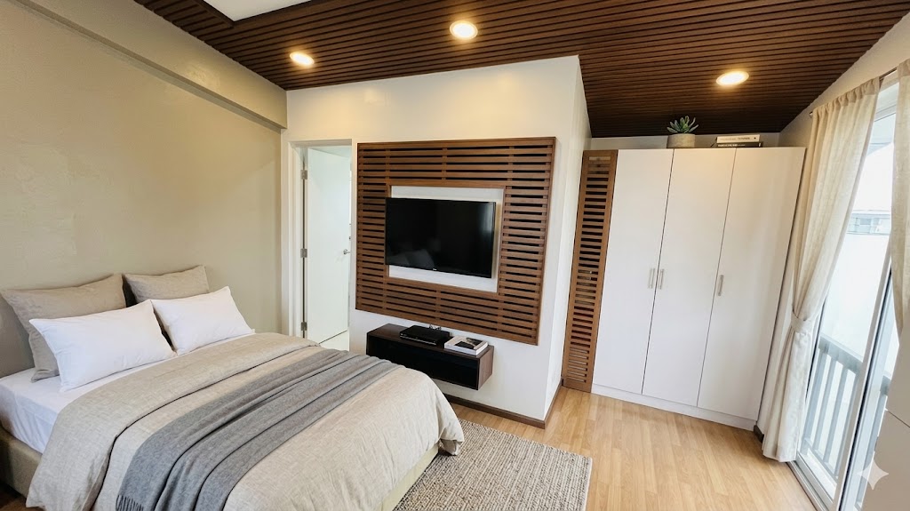 Two Serendra Encino 跃层公寓一手出租