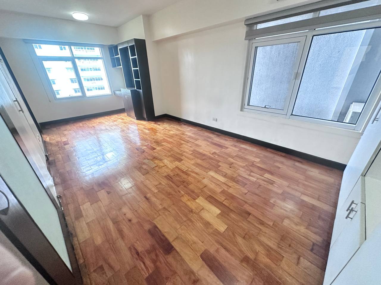 One Serendra 一手出租