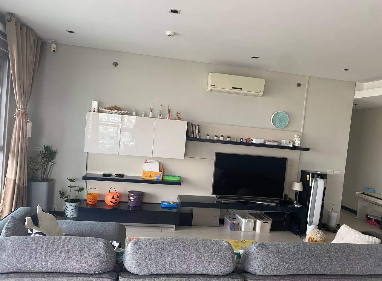 One Serendra  east tower 3室一手出租