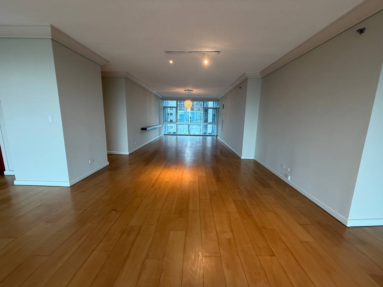 PACIFIC PLAZA TOWERS BGC 大三房  一手出租