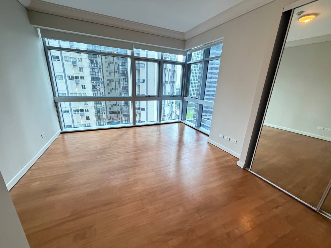 PACIFIC PLAZA TOWERS BGC 大三房  一手出租