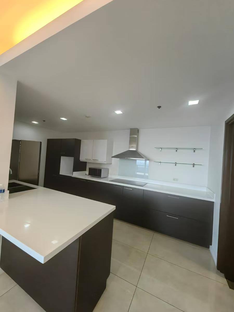 The suites BGC 一手出租