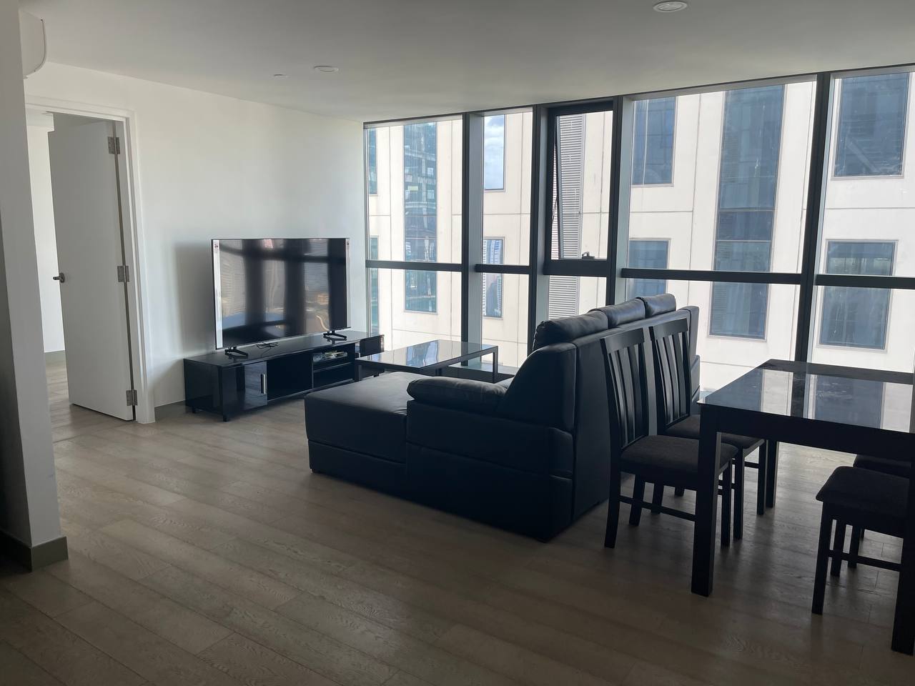🏠Makati Spire Century Tower apartment for rent🏠