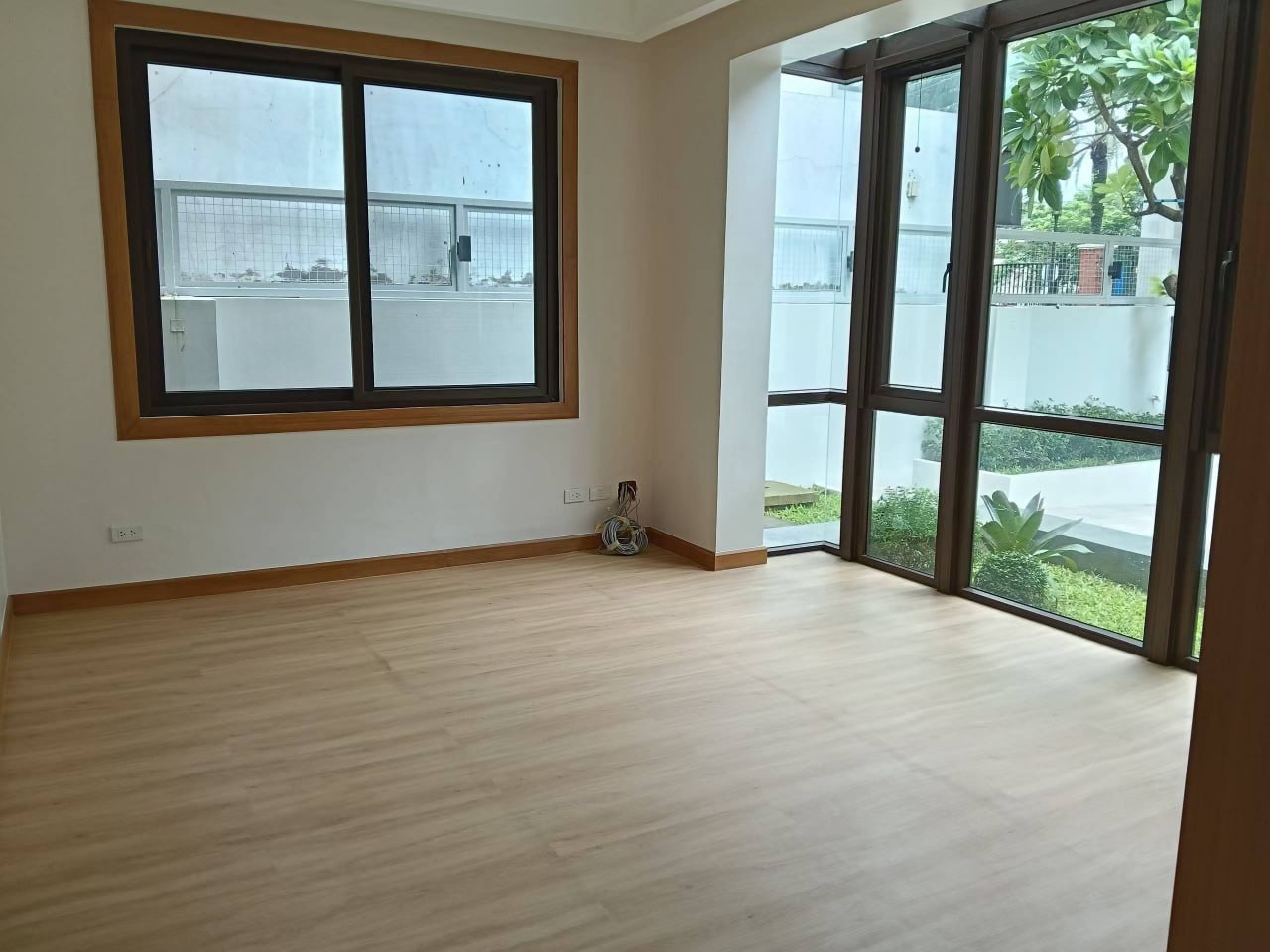 Makati-Bel-Air Villas for Rent 别墅出租 