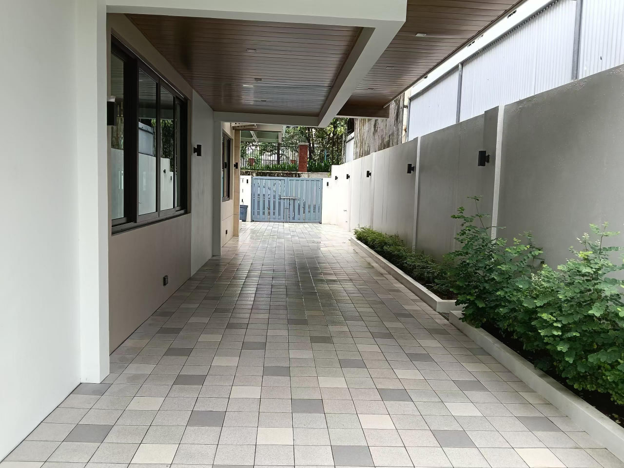 Makati-Bel-Air Villas for Rent 别墅出租 